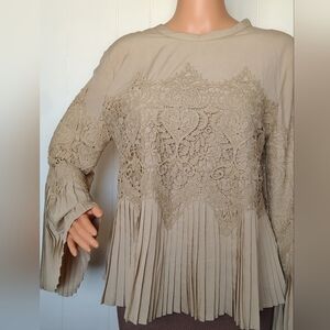 Alice Blue Elegant Lace Beige Women's Top Size L